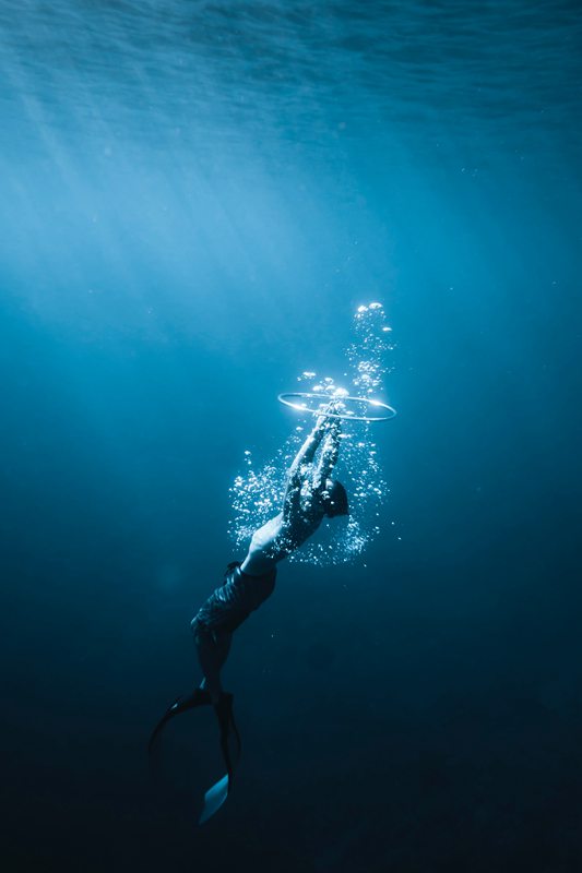 Blue Ocean Diving Goddess Canvas Art