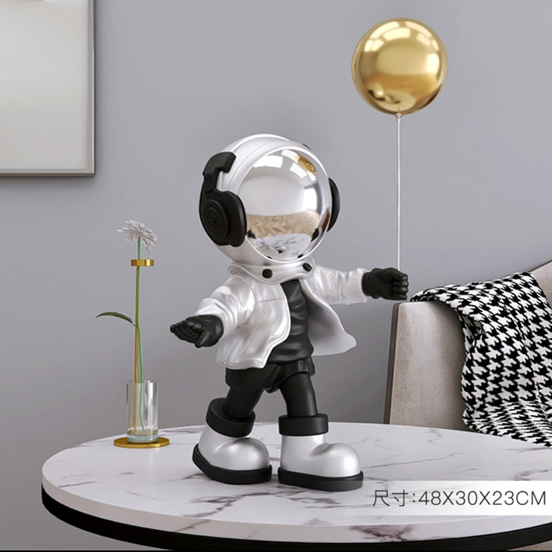 Baby Astronaut Balloon Statue