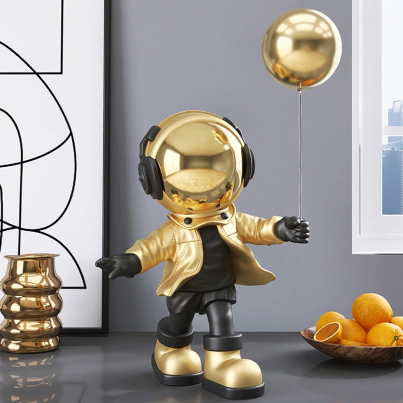 Baby Astronaut Balloon Statue