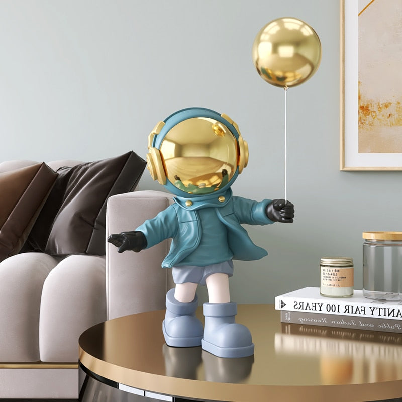 Baby Astronaut Balloon Statue