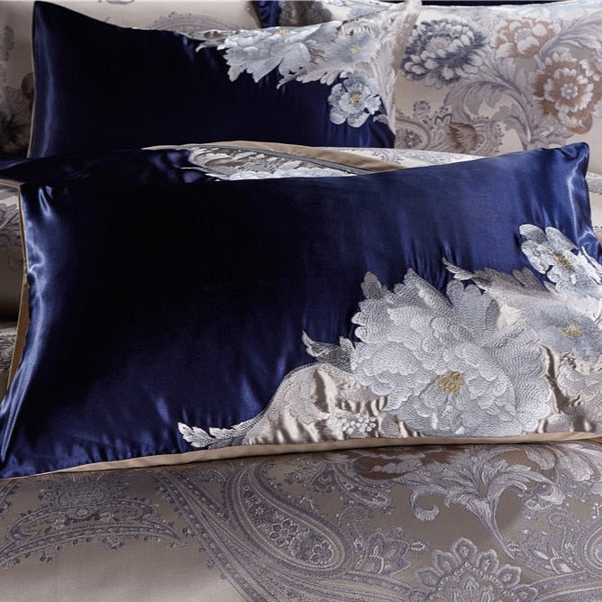 Maxima Luxury Jacquard Duvet Cover Bedding Set