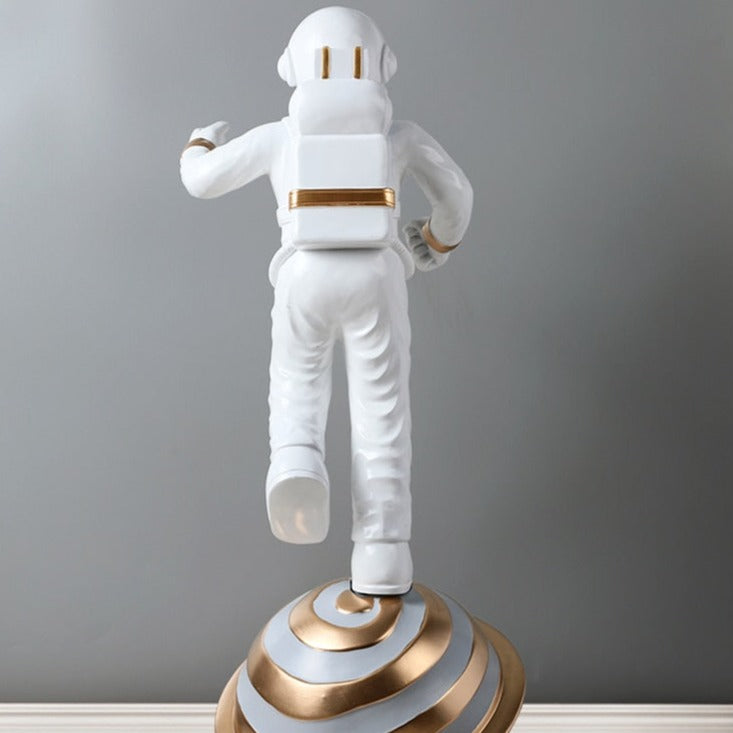 Astronaut Planet Balloon Statue