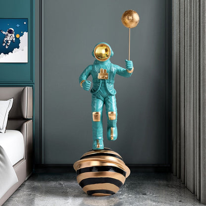 Astronaut Planet Balloon Statue