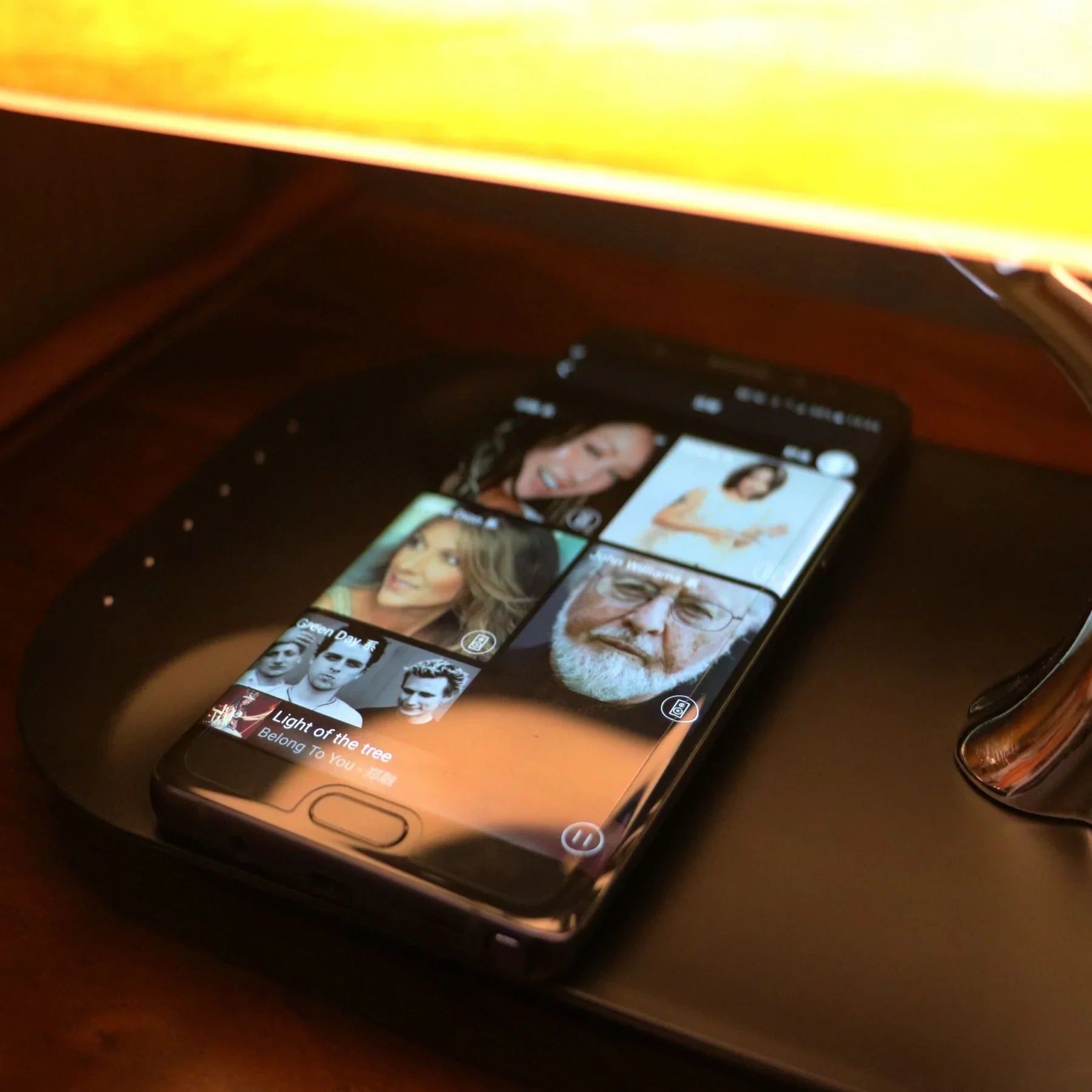 Table Lamp With Speaker & Wireless Charger