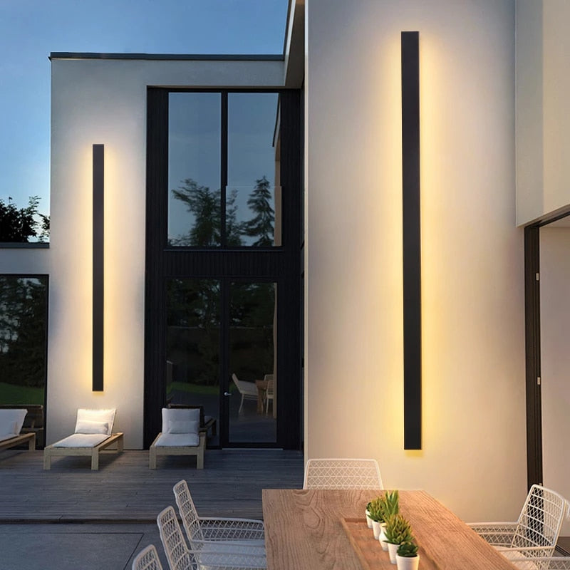 Outdoor LED Wall Lamp with IP65 Minimalist Design and Atmospheric Illumination