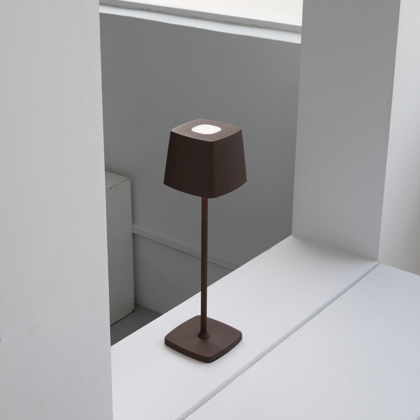 Flexilamp™ Portable Table Lamp