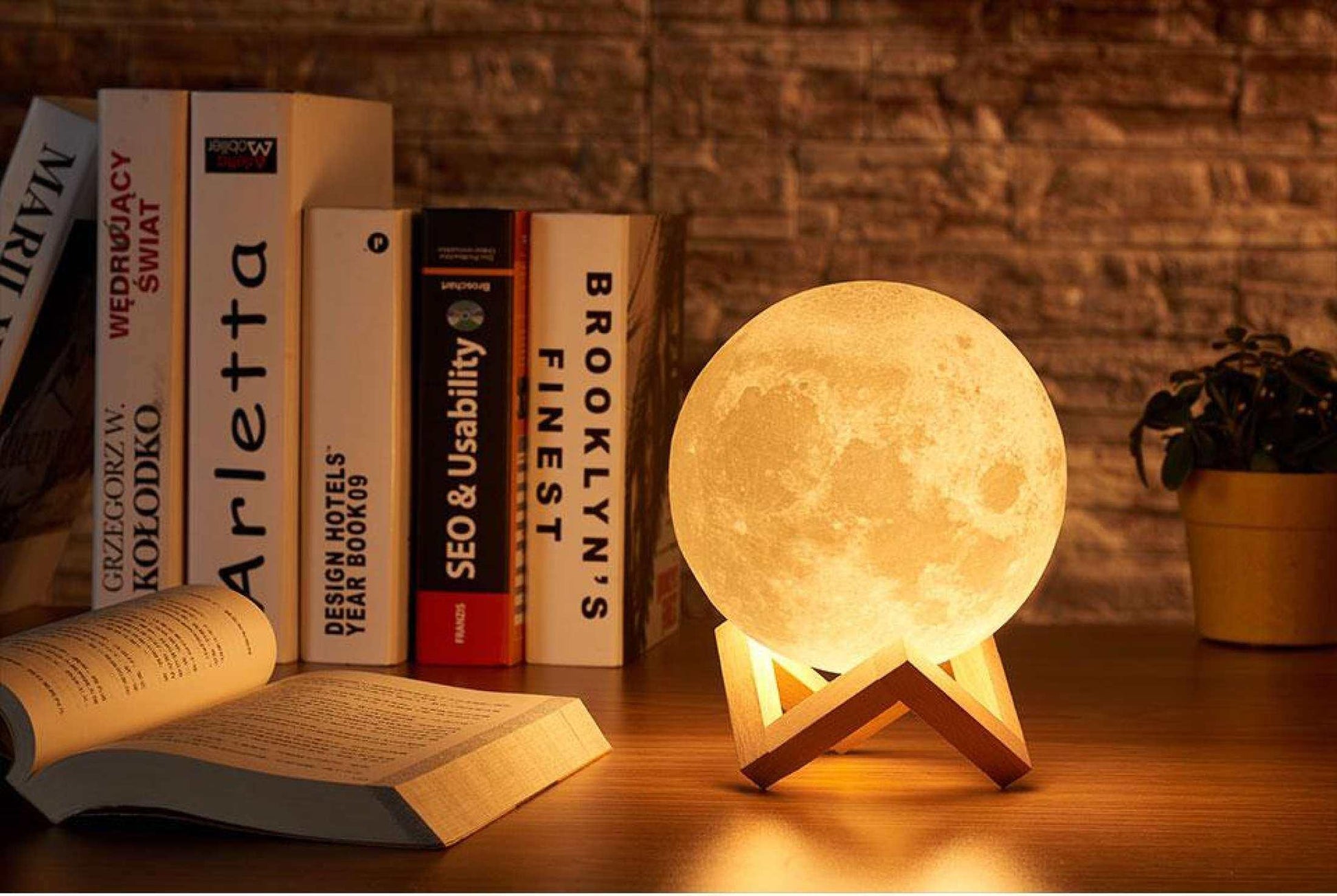 Rechargeable LED Moon Lamp